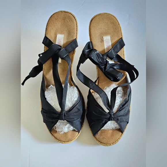 Womens Xhilaration Wrap Around Ankle Black Espadrilles Wedges Shoes Heels Size 8 - Picture 4 of 11